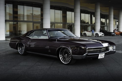 Buick Riviera on LF-712